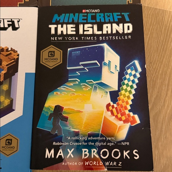 Minecraft bundle of 4 books new - Picture 3 of 5